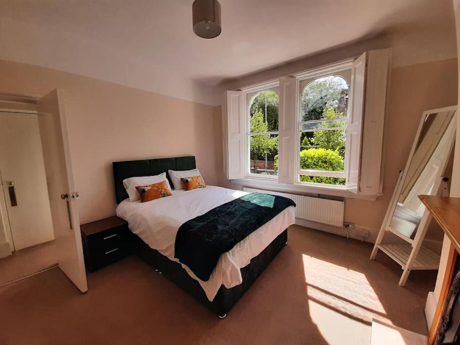 Appartement - 2 Beds With Parking Wokingham
