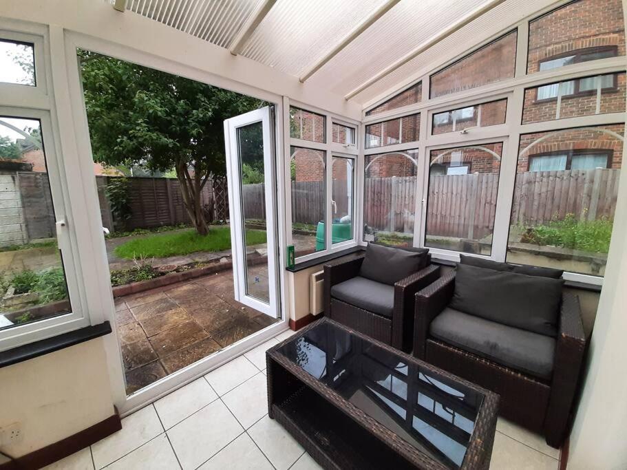 Appartement - 2 Beds With Parking *